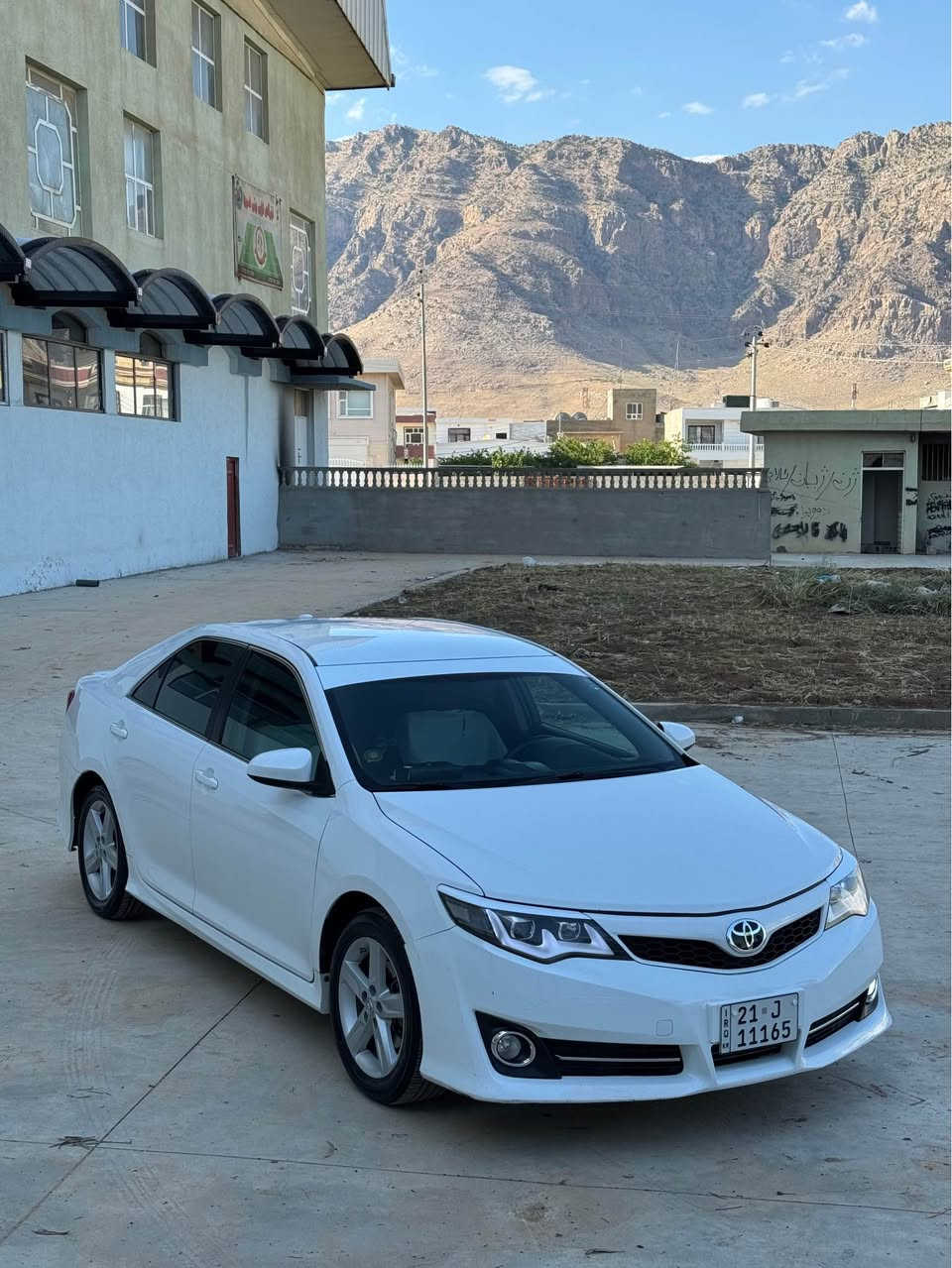 Camry 2012 se 
بۆ فرۆشتن
۲پارچەی بۆیاخە 
ئەرباگی نەتەقیووە
۱٠۷هەزار ڕۆشتووە
۳گێڕە 
لایت و بەگلایتی کراوەتە لید 
لۆک لۆکە سەیارەکە
٠۷٥٠۲۳٠٤٠۲٠ رانية, السليمانية
