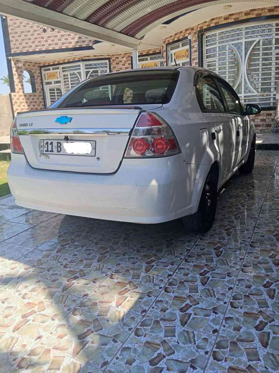 سلام عليكم سياره نوع افيو  بها  ظربه قطعه ونص بدون دواخل  مكفوله من  تبديل باقي مكفول    موديل 2010 موصفات رقم بغداد جديد ماشيه 140  انكليزي تحويل مباشر    حساسات   كير مكينه خير من الله  مكينه 1600 شاشه ذكره تخزين تخم تاير جديد تبريد ثلج حداديه جديد كهربائيات كلها شغاله دواخل كامره جديد دوشمه جديده سياره جاهزه ع اخر حبايه بالعافيه ع ياخذها سعر 58 بها مجال بالعافيه ع ياخذها أتصل ع رقم ***********  مكان بابل
