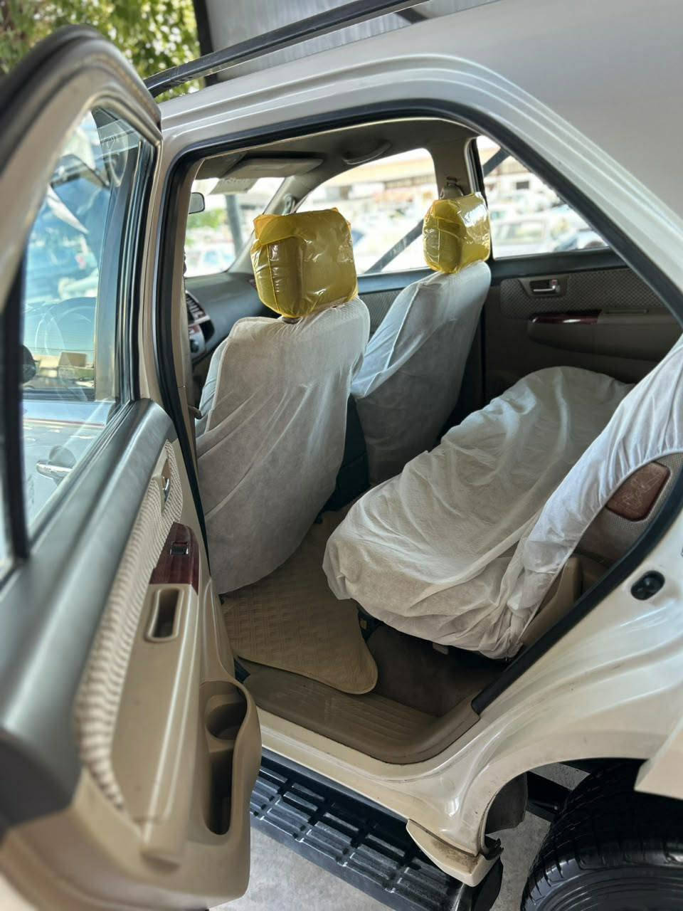 تيوتا فورجنر موديل٢٠١٣ بسمي تحويل مباشر صبغ بس باب بخ فقط بدون دواخل سياره بحاله جديده مكان سليماني سعر ١٧٧ بي مجال بصيط ***********
