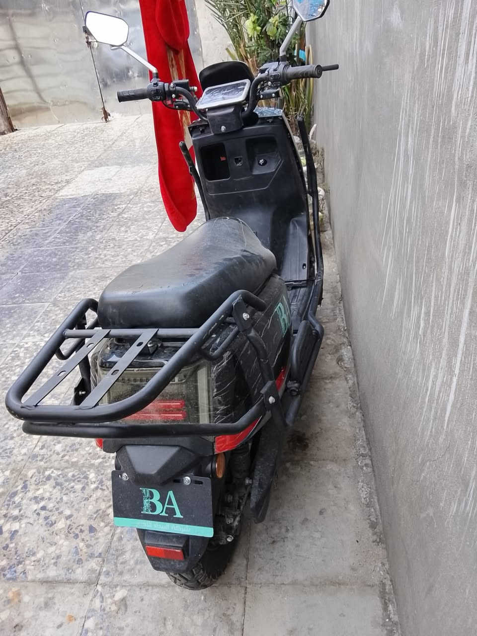 سلام عليكم دراجه شحن للبيع مكاني البياع شرطه رابعه 
بس شاشه عطلانه ***********.  سعر 750
