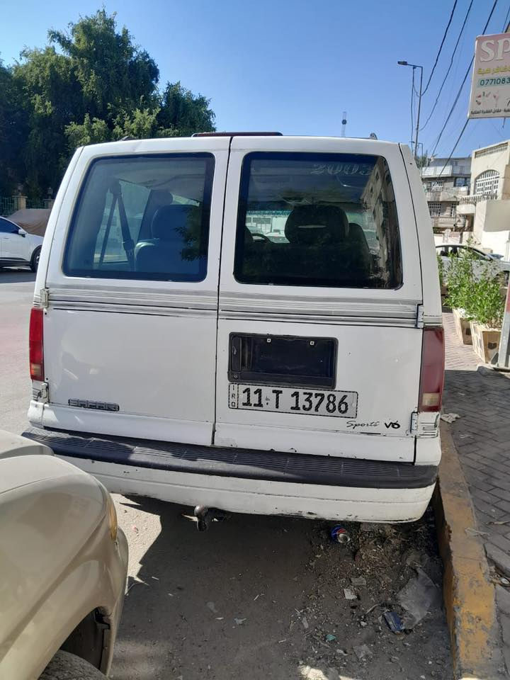 السلام عليكم شوفر ليت فان استرو موديل ٢٠٠٣ ....السعر ٤٠ ورقة وبيها مجال...هزه جديده رقم انكليزي جديد بغداد...التبريد قطعتين الكمبريسر عاطل محرك السياره جيد بدون تبخير...بيها بعض الأعطال البسيطة ...السيارة باسم والدي .. رقم هاتفك *********** موجود بعد الساعه الرابعة عصرا ... مكان السياره بغداد
