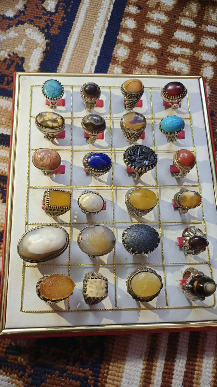 السلام عليكم هاي المحابس اذا احد يريد شروه كامله لو كل قطعه وسعرها العنوان بغداد
للاستفسار ***********
***********

 يوجد واتساب
