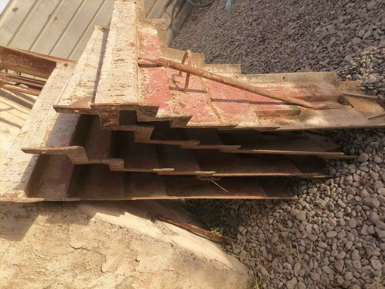 السلام عليكم ورحمة
يوجد اغراض مستخدمه للبيع
المكان مفرق حويجه الحصان المفتيات
*********** غير متواجد على الفيس بوك
يوجد كنفرات شرط شغال للبيع

