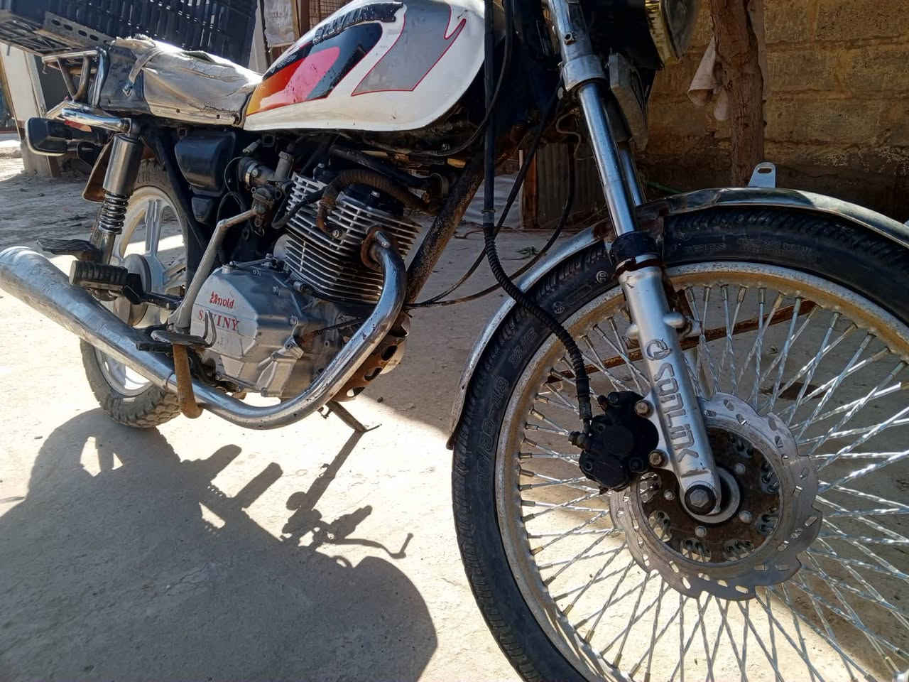 السلام عليكم دراجة ايراني للبيع موديل 2020 الدراجة جاهزة ما بيهة اي نقص مكاني ديالى خان بني سعد السعر 275 وبيهة مجال قليل الرقم ***********
