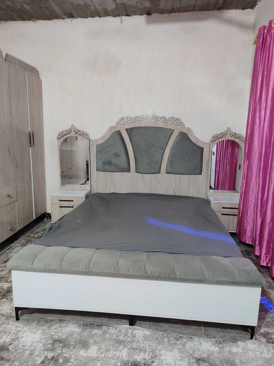 غرفه البيبع وجديده ما منيومه عليها *********** 
ال مكان كركوك سعر 900وبي مجال قليل
