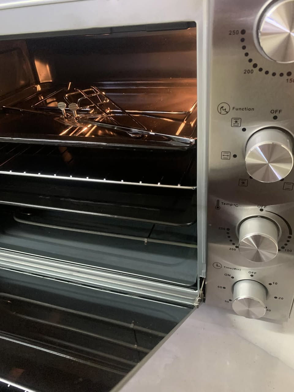 فرن امبليوم ٨ شمعات ستانلستيل والداخل تيفال قوة 2400 واط جديد اريده ب ٩٥ الف


**إذا كنت صاحب هذا الإعلان وتريد حذفه لأي سبب، رجاءا أرسل رسالة إلى الدعم الفني**