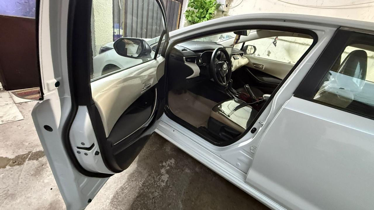 كورلا جيهان موديل 2023 للبيع
مواصفات GLI
بدون فتحه 
بصمه  ابواب 
بصمه تشغيل
تحكم استيرن جهه وحده
حساس امامي وخلفي

ماشيه 48.000
للاستفسار الاتصال
***********
مكان السياره اليرموك

السعر:169 وبيها مجال

السياره رقم اربيل باسمي تحويل ثاني يوم
