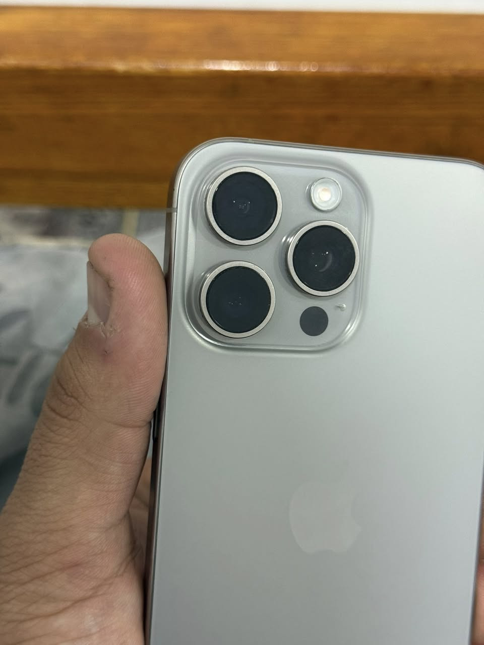 ايفوان ١٥ برو ماكس ٢٥٦ بطاريه ٨٥ جهاز وضع الشركه بلادي ٣ ايات غراض ويه أخو البلاش ٩٧٠ الف العنوان نجف حي الجمعيه شارع عشرين ***********
