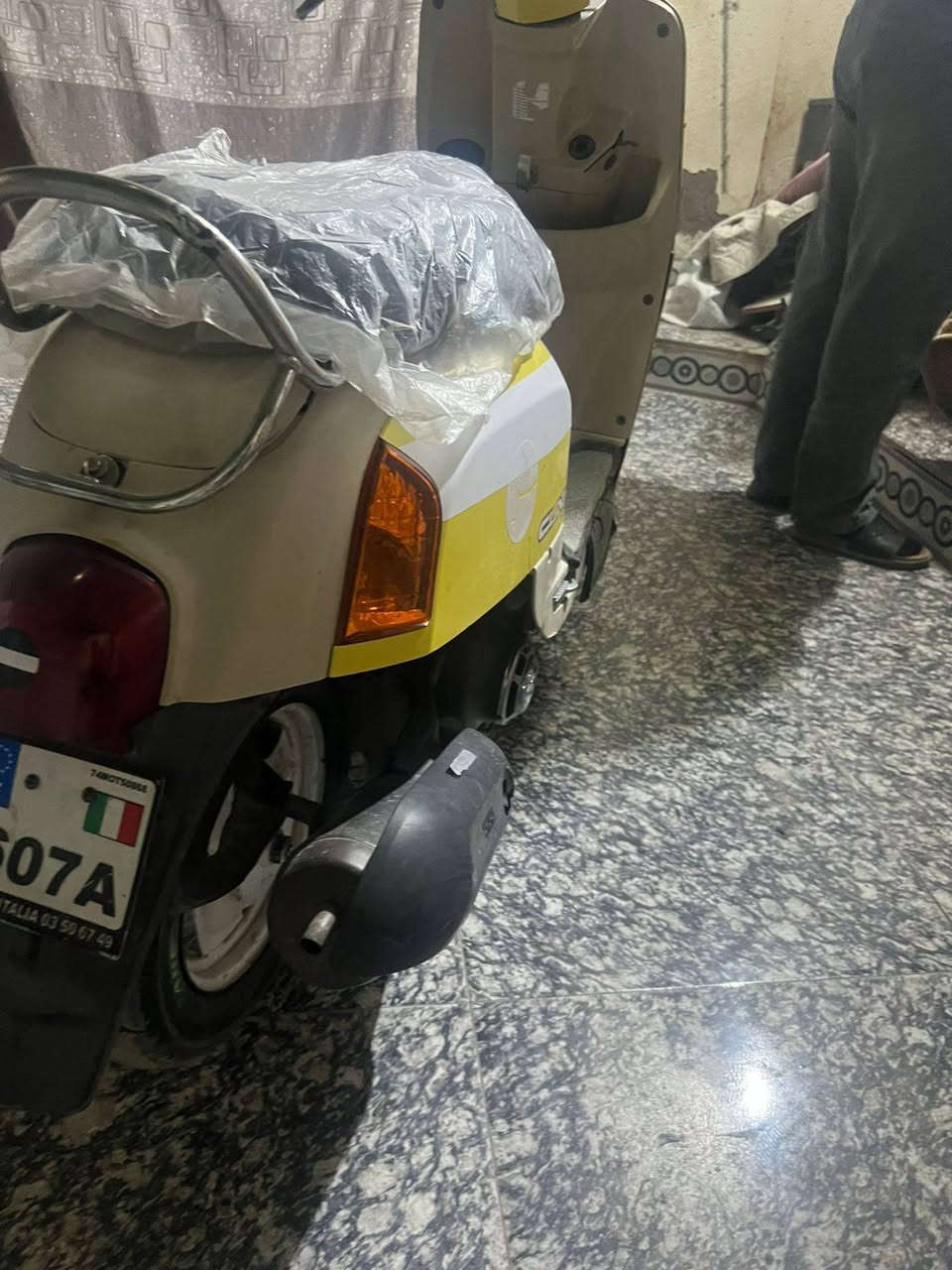 سلام عليكم ماكس بوليسي ليموني للبيع كفاله كامه داخل كريمي بلاد مو تجاري الكفرات بلاد 49بلاد ما نقصه شي ناصرية سومر شراي تصل سعر950وبيه مجال ***********
