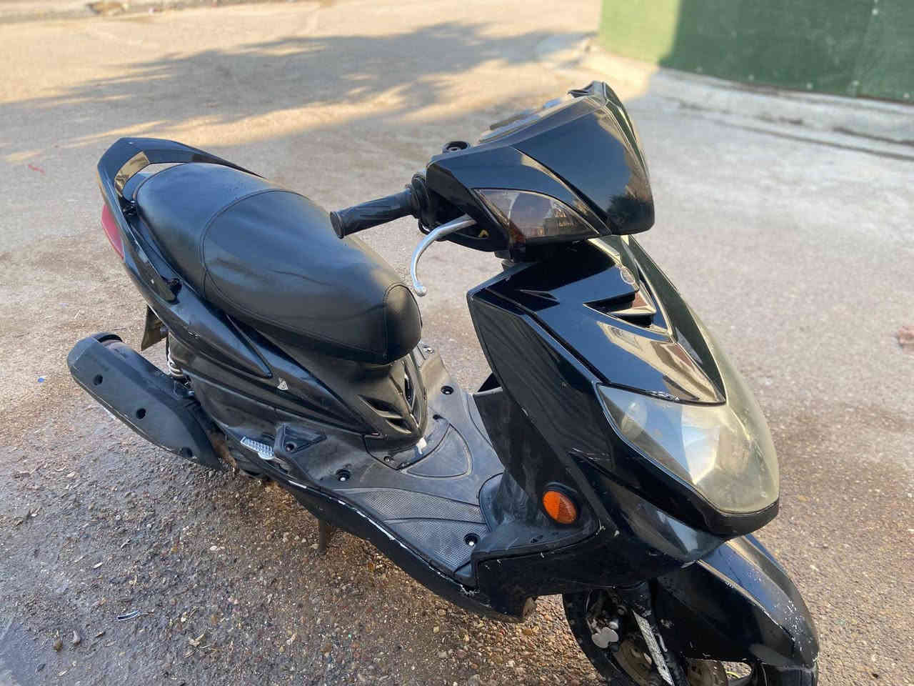 سلام عليكم سكنس فحل طلاعات نوزل جاهزه من كلشي مكينه نضيفه لا بخار لا نضوح
 نضيفه مكينتها جاهزه 
دراجه نقصها بس دشبول ميشتغل 
سعرها من لاخير 500 🔒
مكاني بغداد الرحمانيه مال شعله قرب جامع كلمه الله 
(***********)
