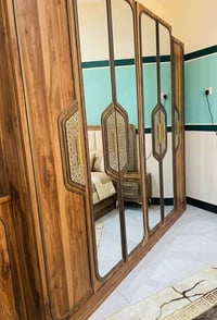 غرفة تركيه مستخدمه متكونه من 5 قطع سعر 525 الف وبيها مجال للتواصل 0780...