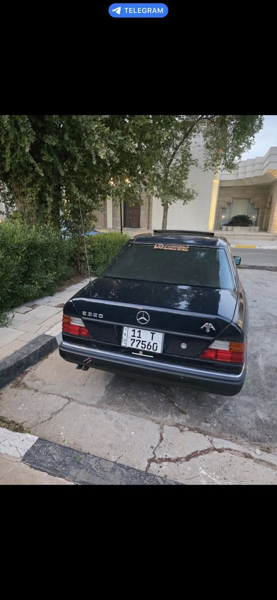 السلام عليكم
مارسدس بيبي دب موديل ١٩٩٢
رقم بغداد الانكليزي باسمي 
مكينه ٣٢٠ عدله
فول السياره
سلايت جام ٤كهرباء
شادلهه منضومة  غاز
فيت بم جديد
صدر جديد ضهر جديد
منضومه بانزين وغاز جديده
السعر  105وبيها مجال 
عنوان بغداد حي القاهره
رقم الهاتف ***********
غير متواجد عل فيس مكلف بل نشر
