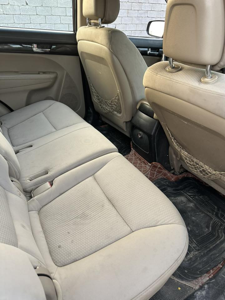 سلام عليكم سورنتو موديل 2011 مريكي حادثة جاملغ وبنيد وبابين بدون دواخل شاصي لغد مكفوله ميكينه اربعه سلندر دوش شرط مكينه بل صندوك تخم تاير جديد صدر جديد تبريد ثلج السعر ب108وبيها مجال الشراي مكاني بغداد المحمودية هاذ رقمي *********** سونار مع المنشور 
***********
