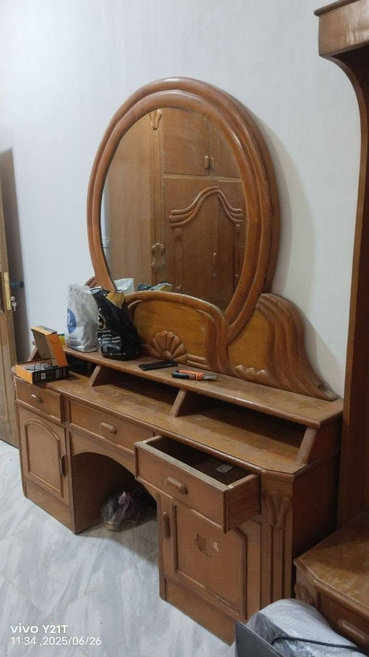 غرفه للبيع السعر ع الخاص او ع رقم ***********
