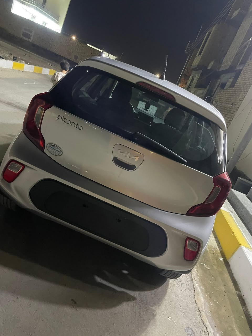 كيا بيكانتو موديل ٢٣ 
خليجي مكفول 
لون سلفر 
رقم بغداد 
السعر١١٨ وبيها مجال


**إذا كنت صاحب هذا الإعلان وتريد حذفه لأي سبب، رجاءا أرسل رسالة إلى الدعم الفني**