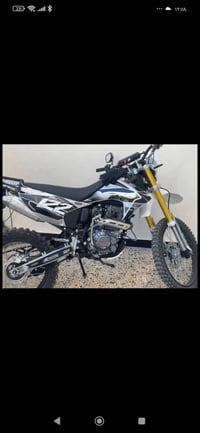 للبيع قفاز موديل 25 crx محرك 300c مستعمله قليل السعر مليون و600 مكاني ...