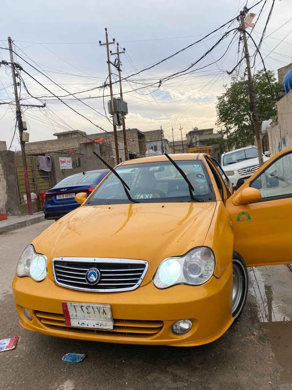 سلام عليكم سيارة جيلي سيكي موديل 2012جاهزة سيارة رقم كركوك كهربائيات شغالة تحكم مري سيارة خير من اللة 
عدسة زنون سعرهة 32وبيهة مجال عنوان سيارة بغداد بلديات 
تحويل ثاني يوم ***********
