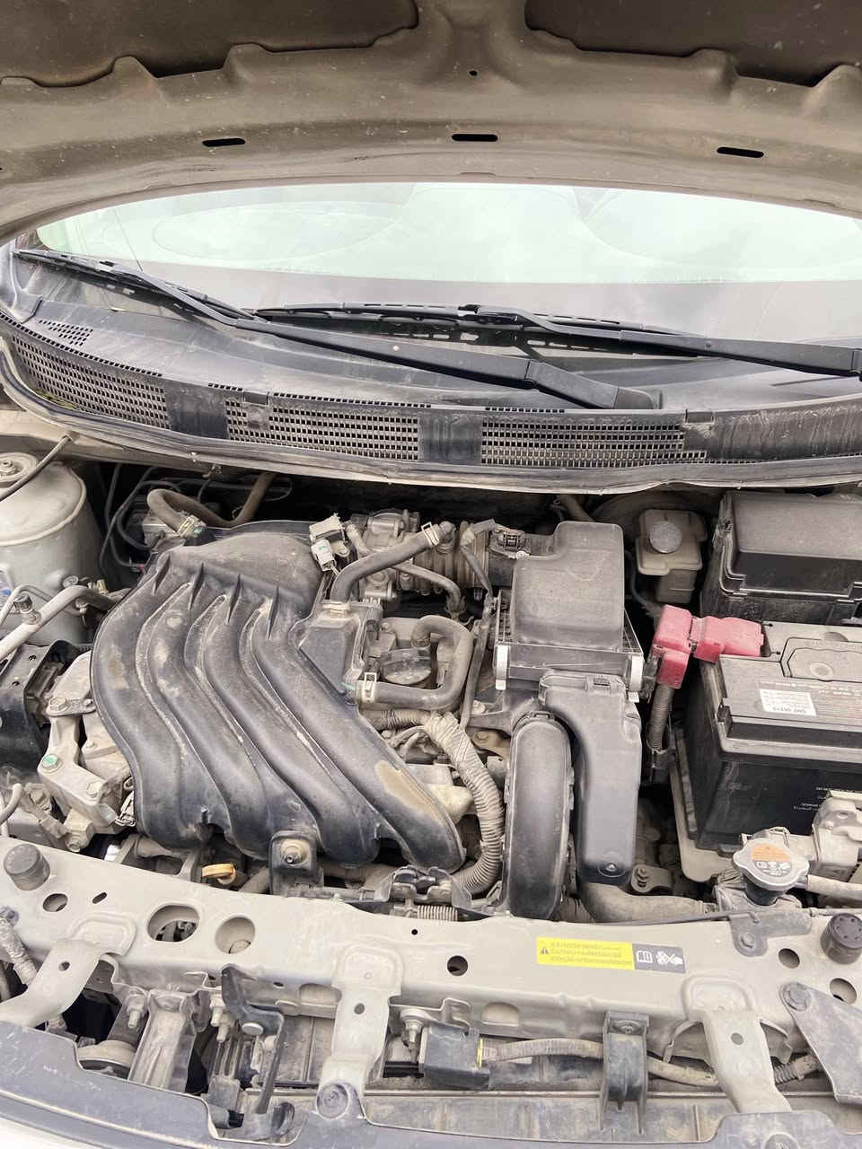 نيسان صني
موديل 2021 سياره جاهزه من كلشي 
سياره نصيفه جداً 
سياره كفاله ماعده 3 باردات بسيطات جداً 
رقم اربيل 
السعر 115 وبيه مجال قليل العنوان نجف كوفه 
***********
