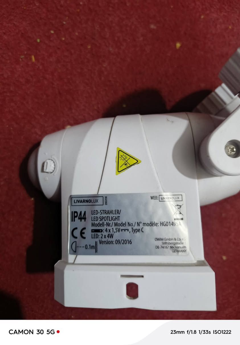 سلام عليكم بلاجكتور لابي منفذ شحن ولابي مكان واير كهرباء فتحته لكيت بداخله 4 بطاريات يعني شلون ينشحن ماعرف صور كدامك يفيدك تم 8


**إذا كنت صاحب هذا الإعلان وتريد حذفه لأي سبب، رجاءا أرسل رسالة إلى الدعم الفني**