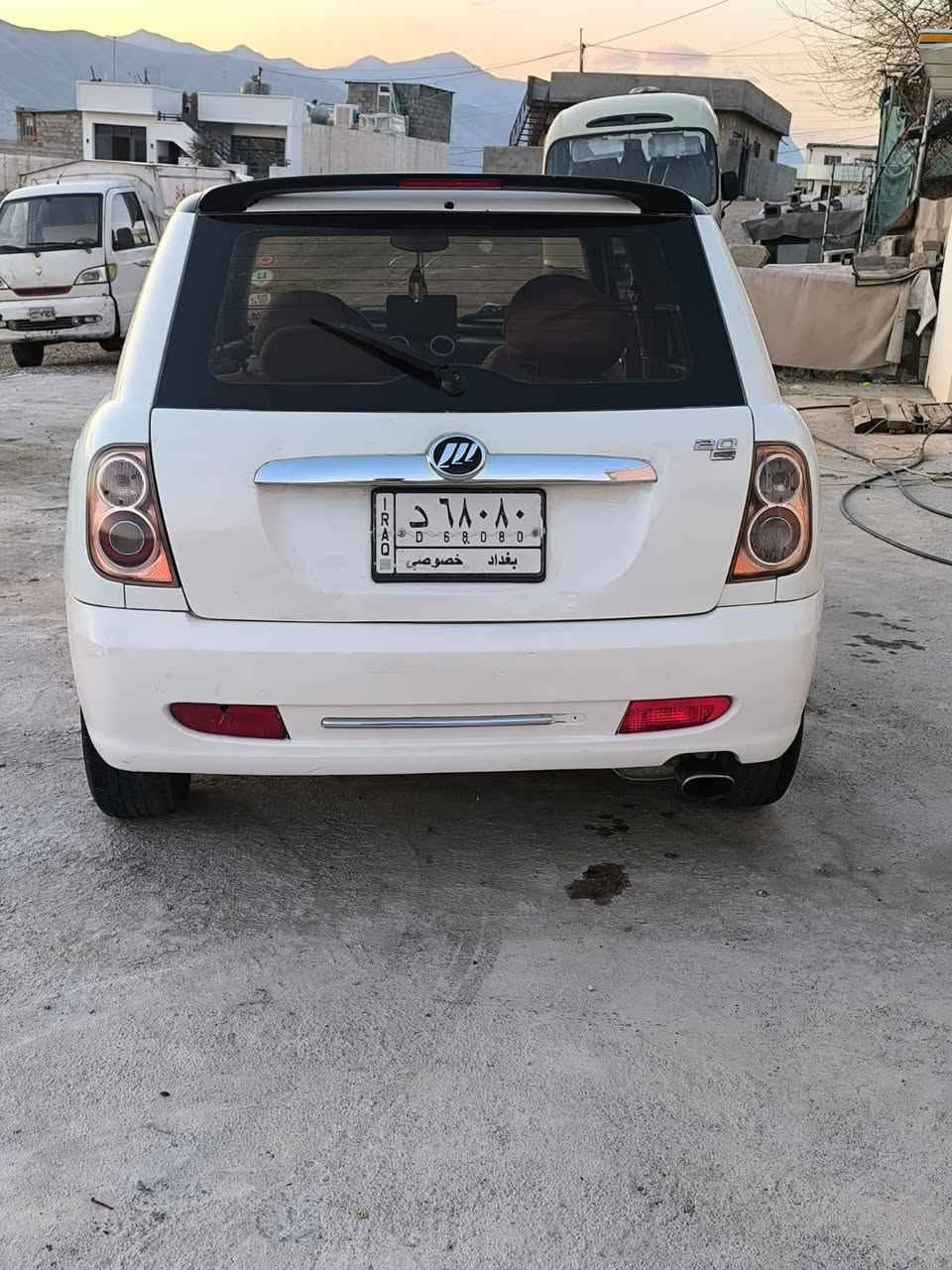 لیفان مۆدێل 2012
گێڕعادی 

فول نمونە لەجوانیە  پێویست 
بەوەسف ناکات 
تەبرید لەسەرسیوچ 
گەرمی مەزبووتە 
سەنەوی پلاسیکە 
بەهەمووشەرتێکی 
قانونی وەک ئاوالیات 
حاسیبە 
مەکینەو گێڕی شەریکەی خۆی 
 بەشەرتی گێڕو مەکینە 
هەموو گیانی جوان ماوەتەوە
نرخەکەی 30گەڵاومعامەلەیەکی کەم  
لەسلێمانیم  نزیک هەواری شار 
***********واتساپ
***********ڤەیبەر
