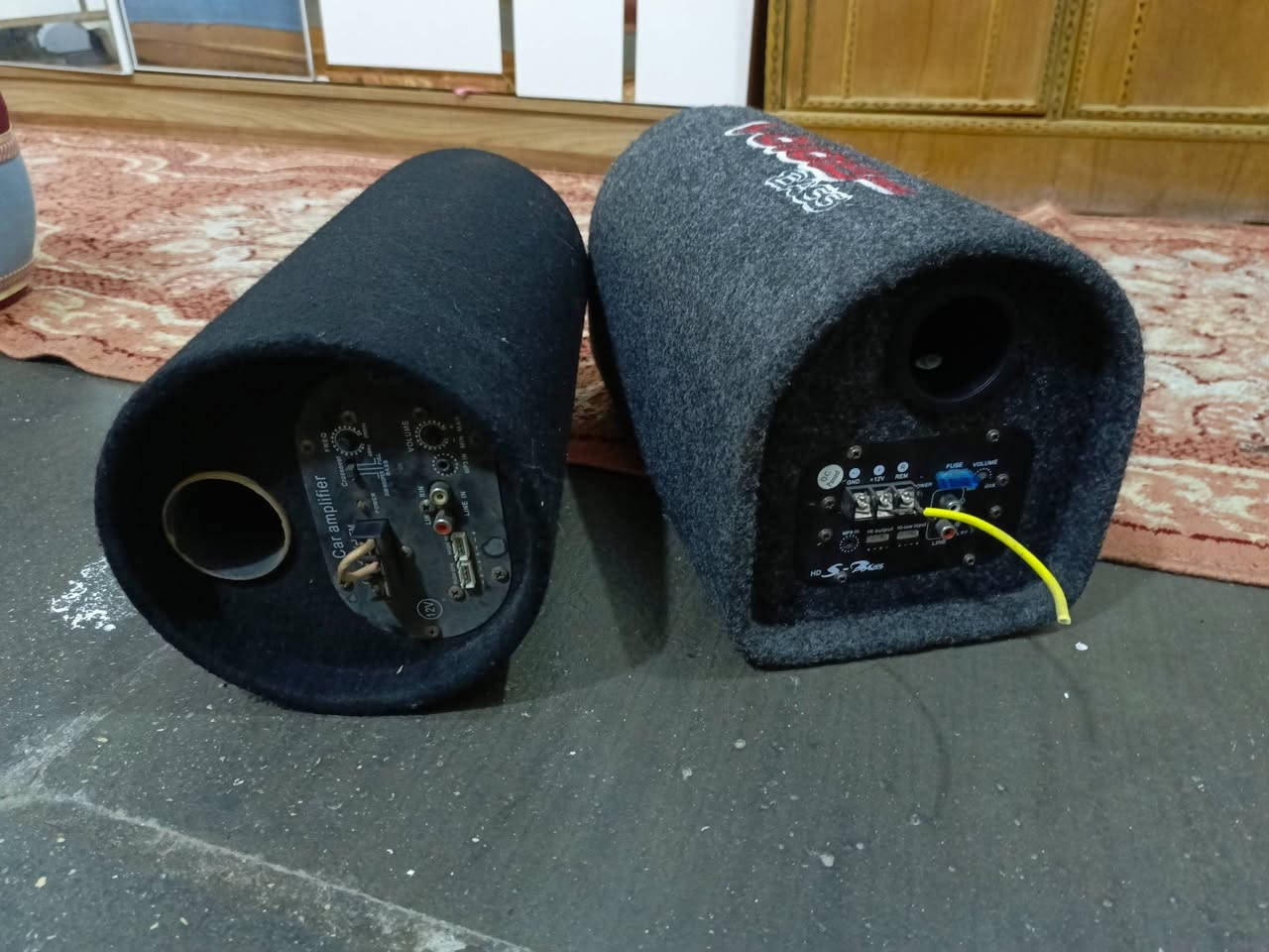 السلام عليكم تاير 14 سعرة 50 
 جديد زوج دمامات واحد ب 30 
العنوان بغداد الرقم ***********
