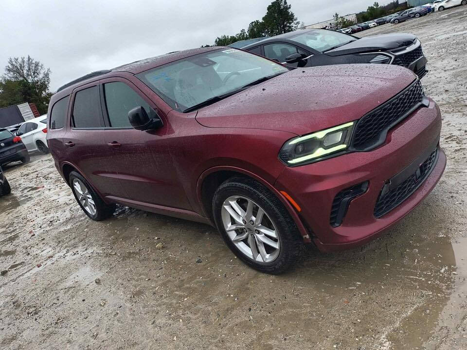 للبيع دودج دورنگو شبه الآكلين 2024 / فوول
السيارة منقولة على البصرة قريب جدا الوصول ماله 
تريد تروح انته ادخله وتجي بيه من البصرة قيادة او معقب السيارة لاضرر ايرباك و لا راديتر بحساب بچم كبس خلصان من التصليح.. 

 وانشالله مهل و شافيك كل الخير 

❗️❗️مواصفات فوووول 

فتحة سقف 
تشغيل عن بعد (Remote Start)
رادار امامي (تحديد مسار)
رادار جانبي (نقاط عمياء)
رادار خلفي (التحذير من الاصطدام)
اوتو ستارت Auto Start 
اوتو ستوب Auto Stop
كشنات جلد+خزن ميموري
شاشة كبيرة لمس
حساسات خلفية+ كاميرا 
وضعيات القيادة
شفتات استيرن+تحكمات استيرن
مانع انزلاق+ABS
منافذ AUX+USB

 مبايل ***********
