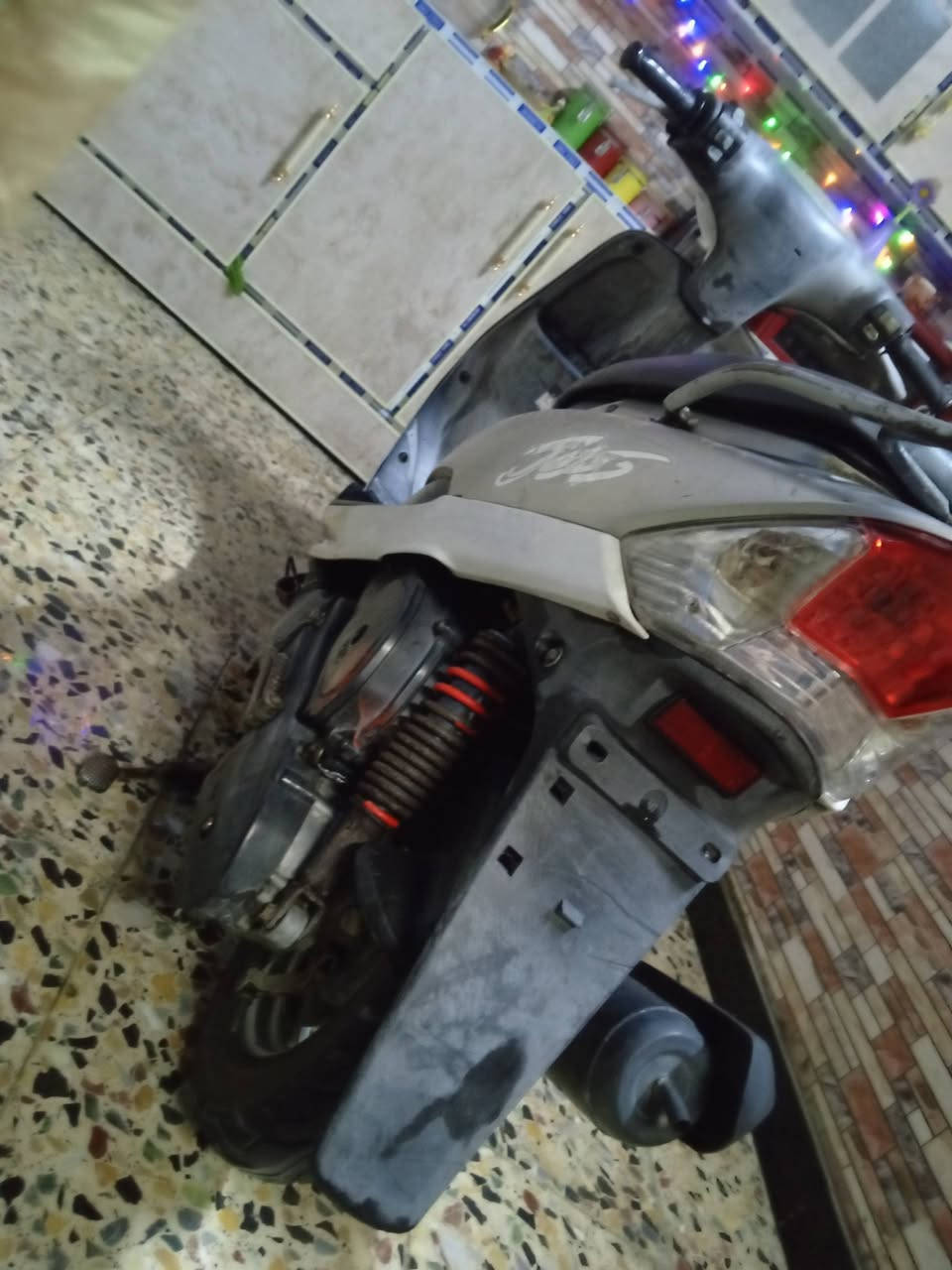 ماكس شلعه معدل فول
سلف هندر كلها شغاله وختم واحد نعومه فول 

مكاني مدينت الصدر شراي يتصل سعر 475 شي بصيط 

رقم *********** دراجه احلى من صوره
