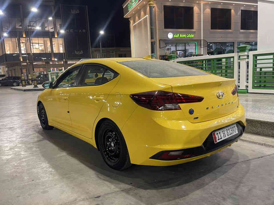 السلام عليكم الانتره ٢٠٢٠ وارد امريكي سياره بدون حادث دعاميه فقط بدون تبديل مكفوله كفاله عامة كير ايتي ماشيه ٩٠ سياره بيهة تحويره ١٤ تاخذ كامل سيبايه هورنات تايرات القديمه موجودات هنه ولويالة السعر ١٦٠ مكان بغداد الزعفرانية ***********
