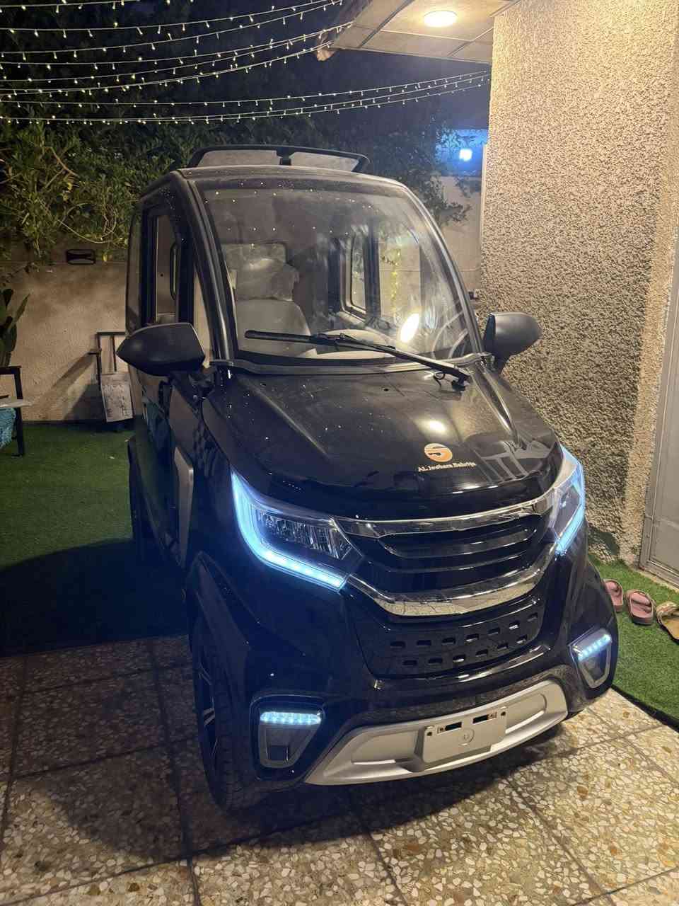 سلام عليكم سارتي للبيع شحن G6 اشيل 3 نفرات 5 بطاريات كبار كمبريسر تبريد حار وبارد والمرور ميحاسبك عليها تمشيك 70 كيلو متر السعر 5ملايين و500 الف وبيها مجال 
رقم التلفون ***********
