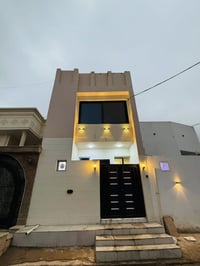 حي الغري • ١٠٠م • ٣غرف