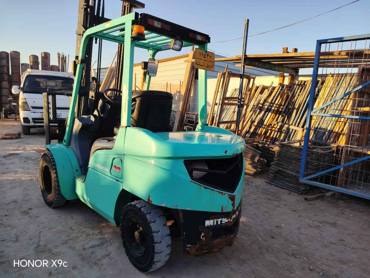 السلام عليكم للبيع رافعه شوكيه3طن 3حركات فول سيفتي دخول جديد لاصبغ ولاتعمير رقم اربيل محرك كاز مكان كربلاء
***********
***********
