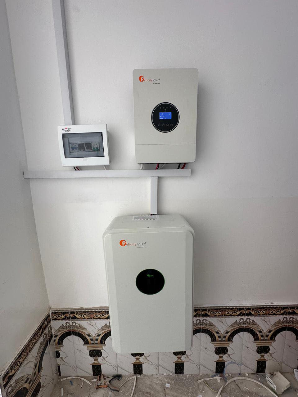 شركة أشور للطاقة الشمسية
شغل مضمون… جودة عالية… كهرباء مستقرة 24 ساعة ⚡
تم بحمد الله تنصيب منظومة طاقة شمسية للعميل
أبو زكي
📍 السلمان ✅
🔋 مواصفات المنظومة:
✅ 10 أمبير نهاري
✅ 8 أمبير ليلي
☀️ 5 ألواح فلادلفيا 600 واط (كفاءة ممتازة)
🔋 بطارية فلستي 7.5 كيلوواط أصلية
⚡ انفرتر فلستي 4 كيلوواط عالي التحمل
منظومة مناسبة لتشغيل أغلب أجهزة البيت براحة واستقرار 💡
وتوفير كبير بمصاريف المولد 🔥
🚛 مستعدون لتنصيب المنظومات في جميع محافظات عراقنا الحبيب
✔️ بيع نقداً
✔️ تقسيط عن طريق المنصة
✔️ كفالة وخدمة ما بعد البيع
📞 للحجز والاستفسار:
***********
***********
أحمد البو حسيب
أشور للطاقة الشمسية ☀️
