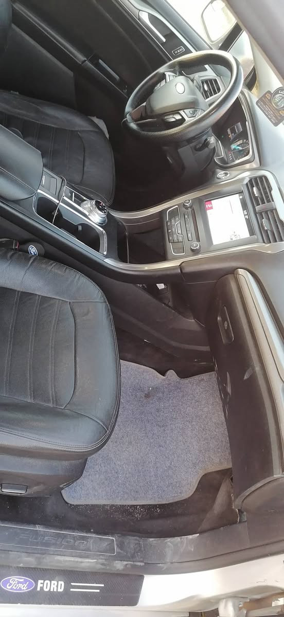 فورد فيوجن 2017 رقم أربيل الإنكليزي فول موصفات عدا السلايت كير ماوس اوتو بريك كامره شاشه رادار شفتات ع ستيرن كشنات كهرباء جلد فول سعر 95  ورقه  رقم *********** كركوك, العراق
