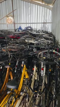 حاوية بايسكلات • جملة ومفرد • البصره القرنه