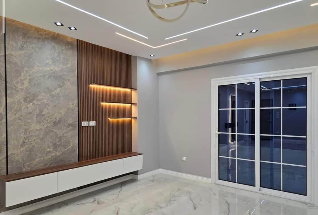 كادر آل يزن للصبغ والجبس امبورد احدث الديكورات العالميه مستويات عاليه جدا اشتغل قطعي او متر فقط 
مع احترام المواعيد وسرعه التنفيذ واسعار مناسبه .#بغداد فقط
للتواصل خاص
واتس اب ***********
