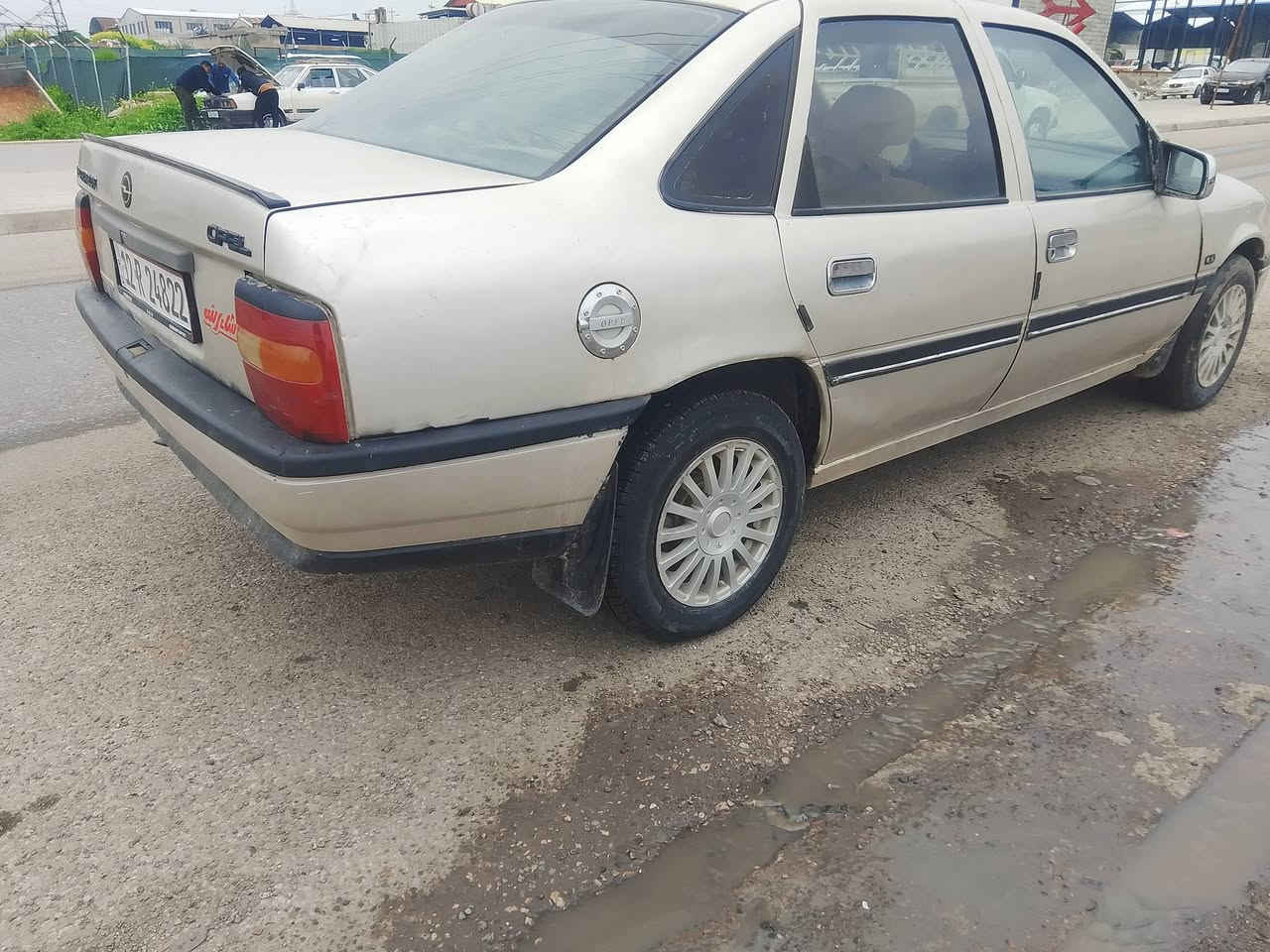 سلام عليكم سياره موديل 92 رقم نينوى دولي شرطه التحويل ماكينه كير كل نظيف سياره بيها صبغ. ***********. ***********. درهم بيع او مراوس
