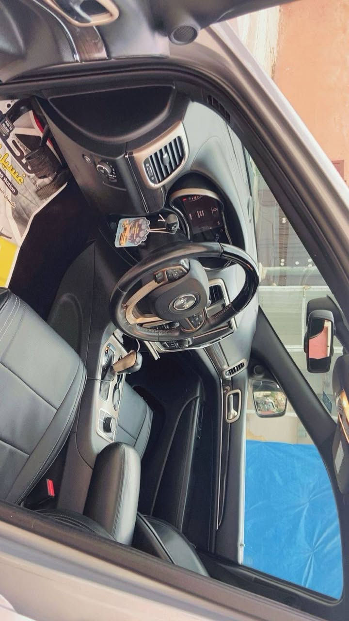 جيب موديل 16 اوفر لاند تجي اعله مواصفات جكات موس بنو راما بصمه شاشه جبيره صندوك كهرباء كشنات جلد كهرباء ميموري لايد ابو الد مكينه 5700 مكفول كير ومكينه حساس خلفي توقف ذاتي حادث بدون ايرباك ماشيه 80 الف كشنات تبريد تدفئه 
(صور الحادث مرفق لكم بل بل منشور )
السعر 182 وبيها مجال بسيط جدا  
مكان السياره بغداد الجديده شارع المسبح للاتصال ***********
