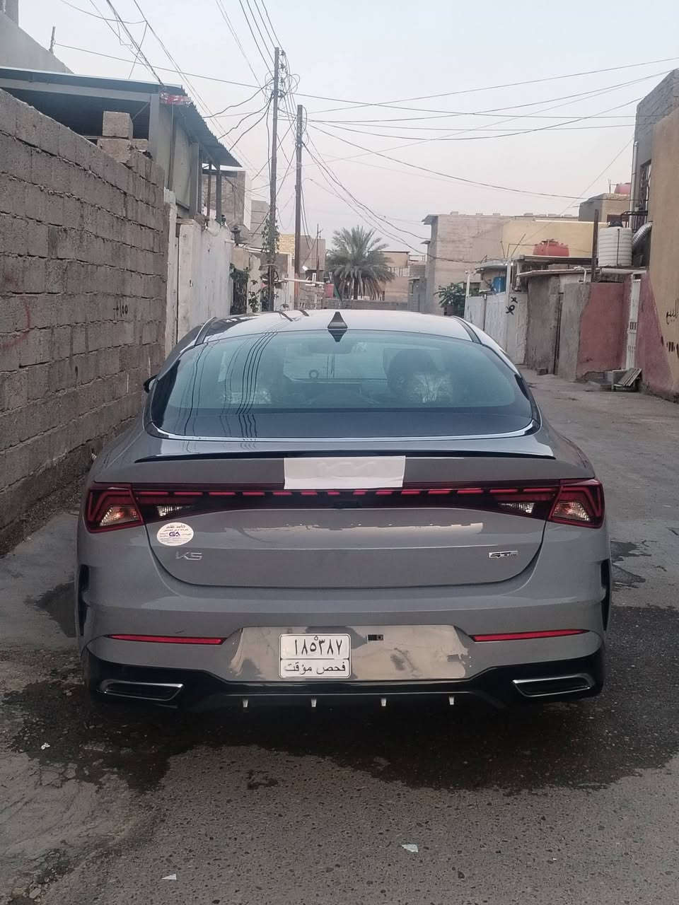 سلام وعليكم 
كيا K5 موديل 2024، فئة GT Line ماشية31 ميل سيارة فول عدة الفتحة الون سمنتي شذري بيهة تبديل باب وبنيد مال كصة صبق بس الهلال موجود صورة الباقي تكحيل وبارد سيارة جديدةافحص العنوان بغداد المداىن رقم صاحب يسارة ***********

