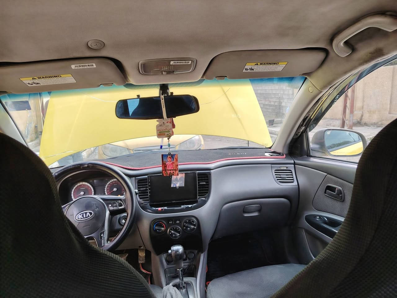 السلام عليكم كيا ريوامريكي  مديل 2011بيها ضرر جاملغ وبونيد بدون دواخل هيئه وغرامات  رقم دولي شرط تحويل جوم كهرب تحكمات اشاير بل مري  طخم ورا وكدام جديد محرك بي بديت صرف للستفسار ***********
