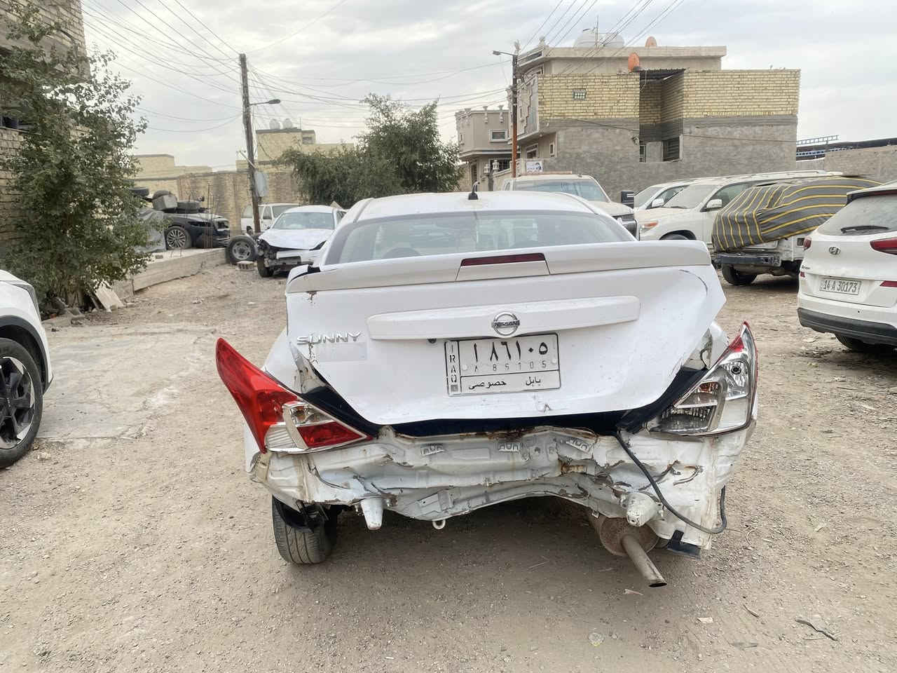 سلام عليكم خوان للبيع نيسان سني الفين 19رقم بابل تحويل مباشر شغاله تمشي تبريد ثلج متضره وبيع على وضعها عنوان بغداد حي النصر رقم الهاتف ***********
