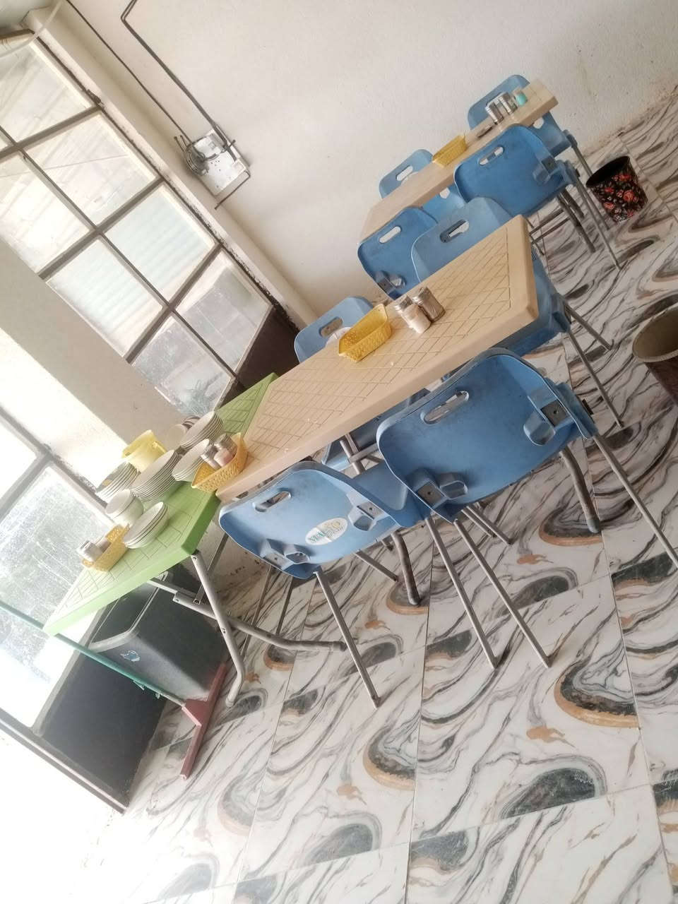 غراض تصفيه مطعم ابيع جوه سوك كرسي استخدام قليل اخو جديد سعره 6 طاوله طعام ب 13 الف فقط مكاني كربلاء شارع ابو مهدي مهندس ***********
عندي طباخات و اكو تانكي مي اكو سخان ماطور مي تفاصيل اكثر راسلني خاص
