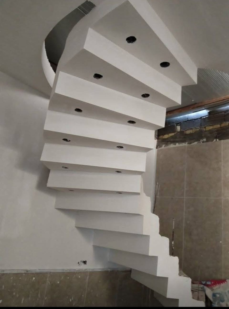 سلام عليكم اني خلفه امبيضجي جص وبورك متفرغ شغل درجة اولى أن شاء الله من بغداد متفرغ ***********
