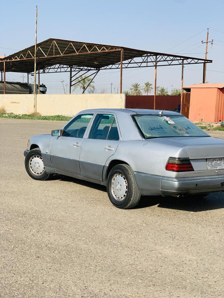 السلام عليكم للبيع فقط بيع مستعجل
مارسيدس دب 300 حجم رقم بغداد موديل 1987 الماني سنويه لل 26 
ابيع كوم حديد كوم حديد صاحبها ماندله اتكفل سرقه وطلبه وعشاير 

👆👆
مصبوغه عام. 
كير شرط محرك ابلادي عنكبوت  محرك شرط  محرك 3000
صدر جديد 🆕
تخم تاير جديد 🆕 
كهربائيات شغاله 
غرفتها نضيفه حيل
ارضيه جلد.  
مسجل شغال 
باتري جديد 🆕 
كيجات كلها شغاله 

ملاحضه  السعر مناسب حيل 
سعرها 23 وبيها مجال 

اترايك.موصل ✈️
تعال شوف ابعينك واتدلل

مكان السياره 
صلاح الدين 
الضلوعيه 

الااتصال ***********
