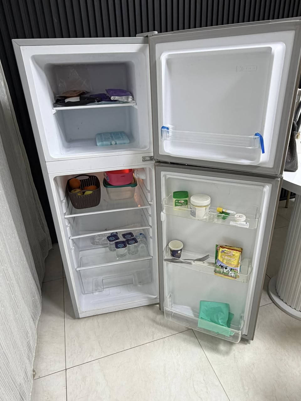 للبيع جديده ٩ قدم
٢٥٠ عنوان الشعب 
☎️***********
