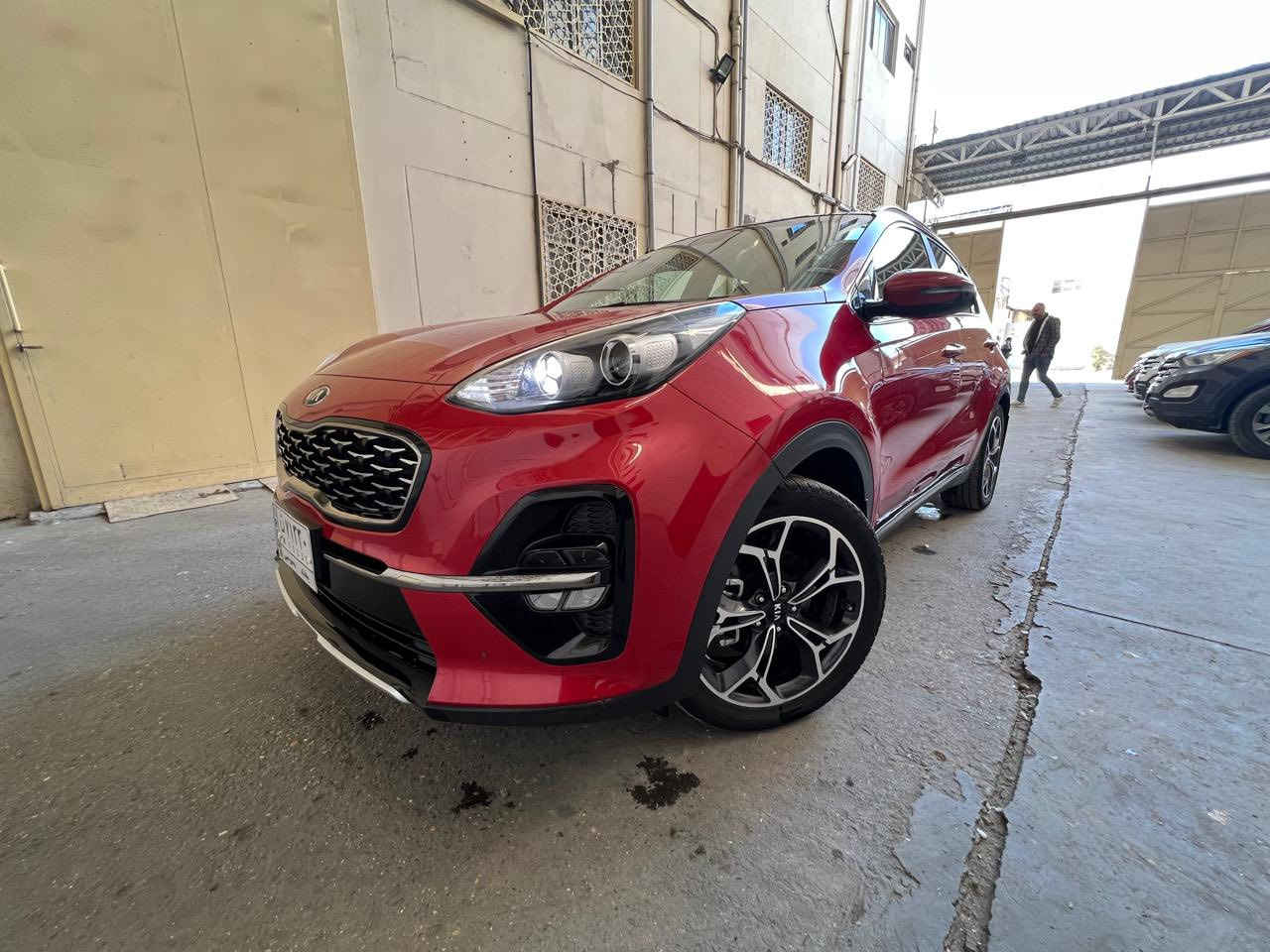 كيا سبورتج (جيتي لاين) (خليجي)🔥
(GT-line)
موديل 2020 
رقم صاحب السياره ..*********** 

المواصفات 
انضمه القياده (SPORT،ECO,NORMAL)
سقف بانورامي 
بصمه 
بصمه ابواب 
بصمه تشغيل عن بعد 
حساس امامي خلفي 
هاند بريك دكمه
شحن لاسلكي
شاشه كار بلي 
تحكم سترين
مثبت سرعه 
كاميرا خلفية
صندوق كهربائي 
مري شفطر

