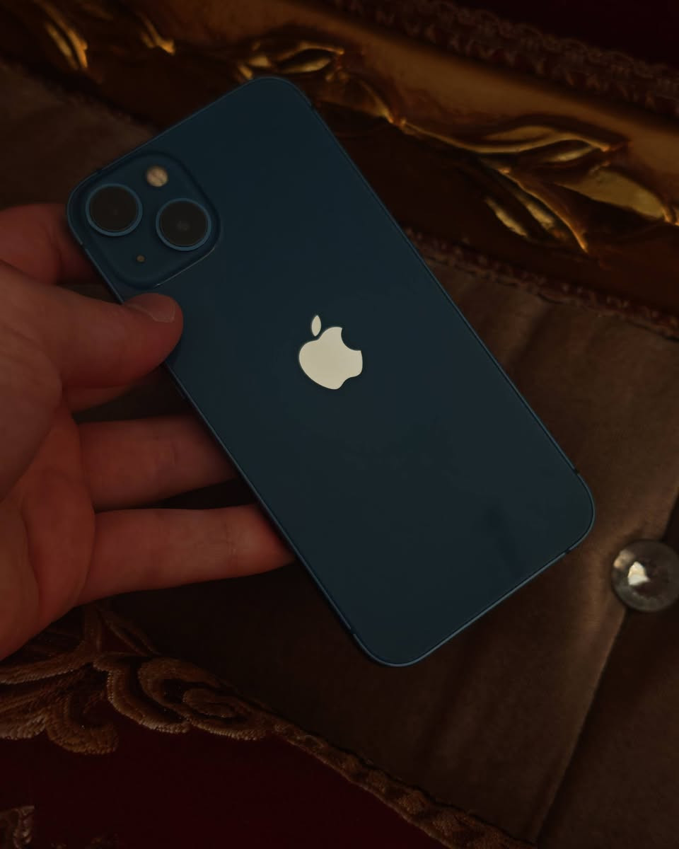 سلام عليكم للبيع أو مراوس ايفون 13 دبل سيم كارت  ذاكرة 128 مكفول بطاريته 76 لون مميز السعر 375 للتواصل عل رقم ***********
