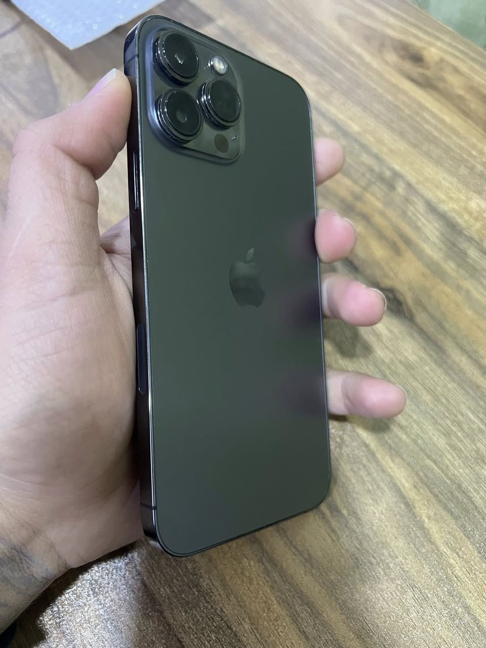 ايفون ١٣ برو ماكس نضافه فول
نورمان ما مفتوح ضد مي ما يعبر هواء
((ذاكره ١٢٨))
((بطاريه٩٥))
نموذج mتك
السعر ٦٣٥ بي مجال حكا جيا 
اتصال***********
واتسب ***********
مكاني موصل ايسر حي وحده
