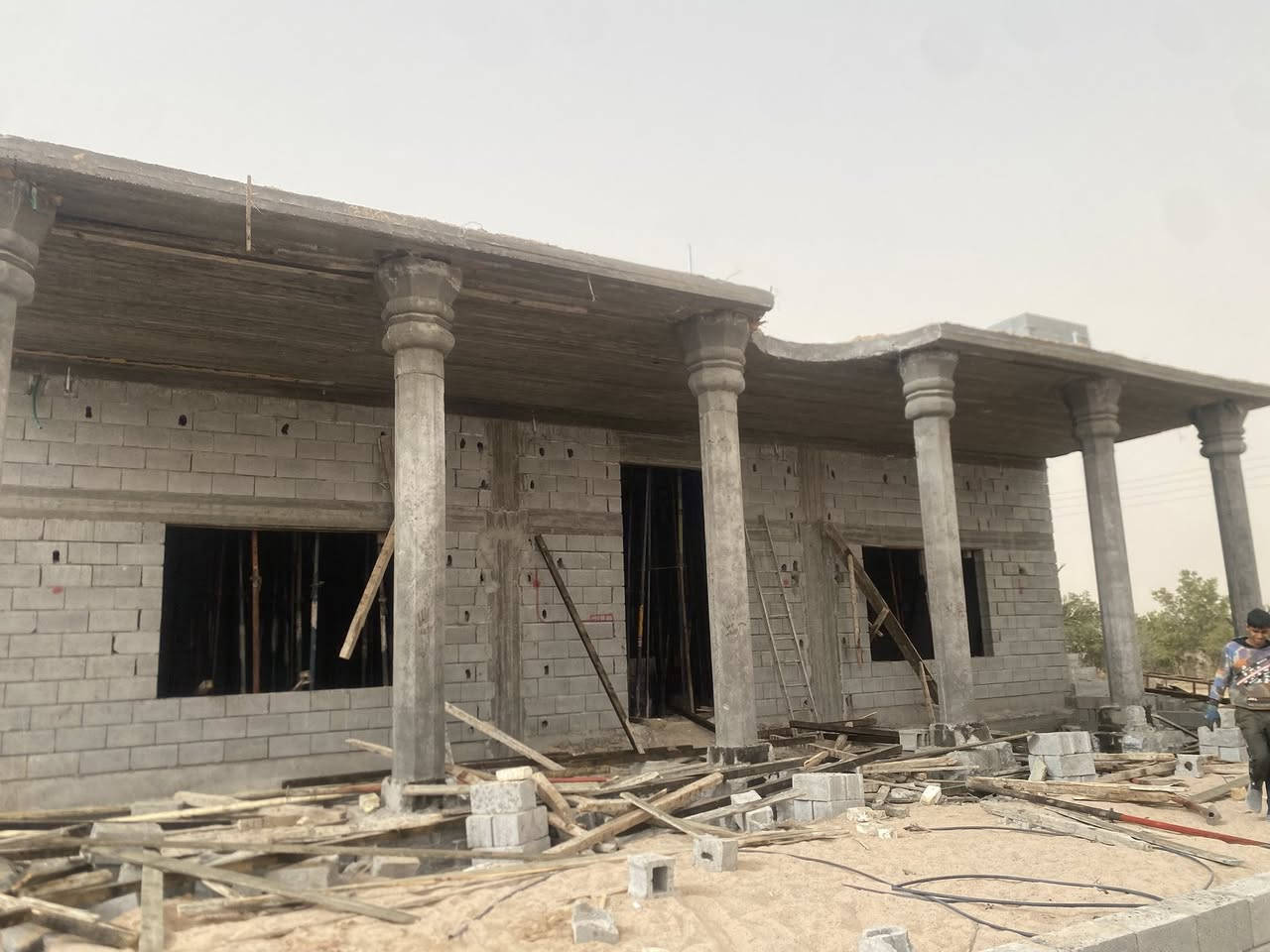 سلام عليكم بناء قطعه تسليم هيكل
انتباه بس عمل ( سرعه . دقه . ضمان)

وتخصص الصب والبناء فقط عمل 

ال200متر طابقين 16 مليون

ال200متر طابق واحد 8 مليون

ال150مترطابقين12 مليون

ال 150متر طابق 6 مليون

ال100متر طابق 5 مليون 

ال100متر طابقين 10 مليون

بس انطيني تصميم القطعه تخطيطها وبناء وصب كله عليه تسليم هيكل كامل منصب وبناء 

يوجد كرسته وعمل

سعر المتر بناء طابوق 200 
سعر المتر البلوك الدرجه اولى 150 

محافظة البصره 
الزبير 

تحياتي للجميع

***********
