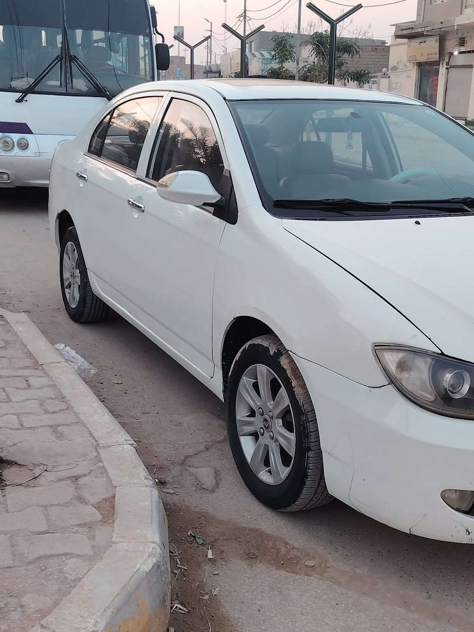 13كفاله . كير ومكينه وتبريد ترايك للبصره سيارا عله وضع شركه سعرها ٥٣ وبيها مجال حك جيه فقط مكانها دوانيه عفك***********
