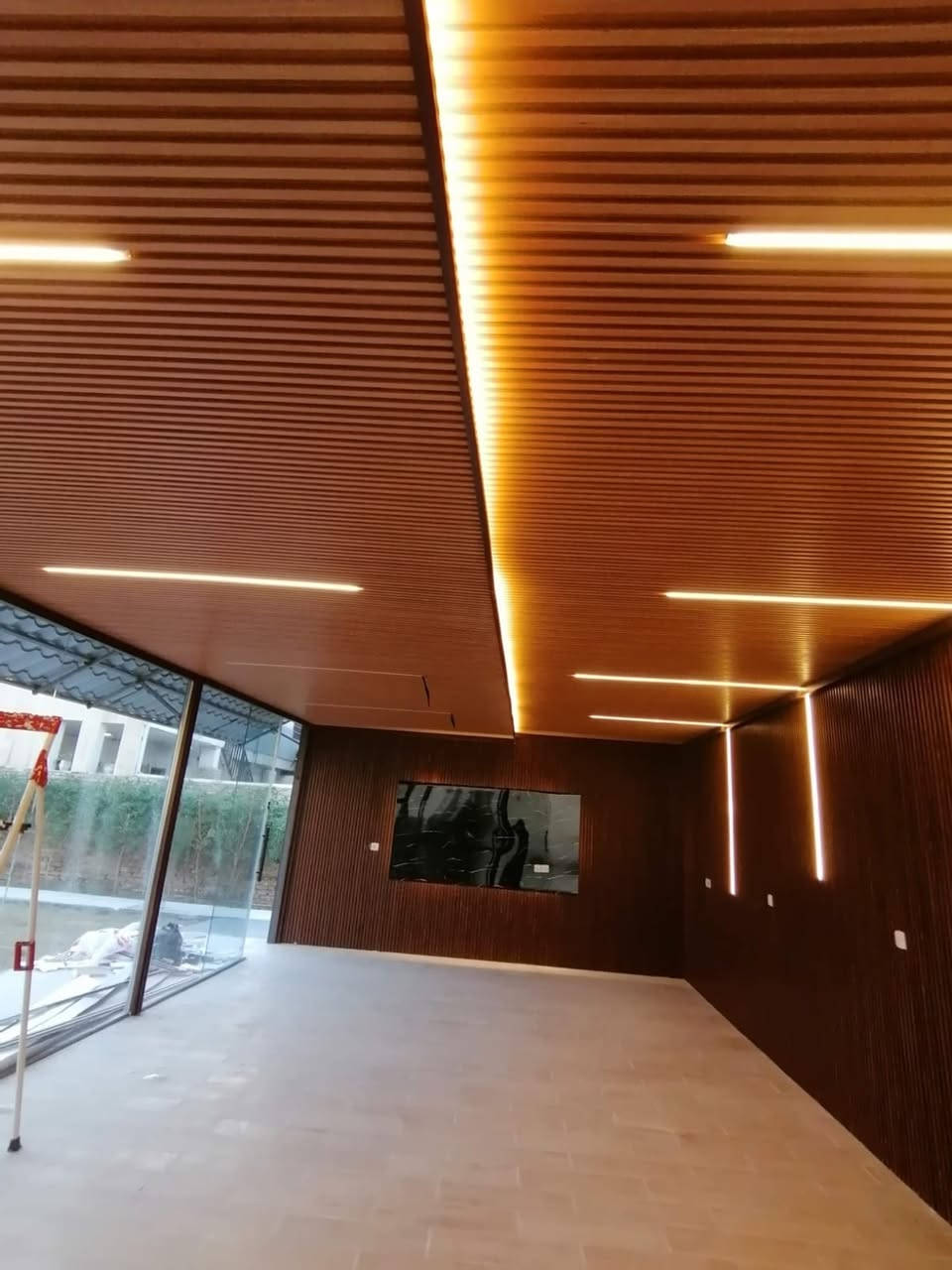 على بركة الله تعالى تم انجاز ديكور داخلي لكوخ  ديكور بديل خشب للسقف والجدران في الجادرية المربع الرئاسي
من عمل مكتب ابو عبدالله للديكورات
للاستفسار
***********
***********
